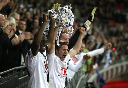 米兰0-1费耶诺德 欧冠淘汰赛附加赛首回合告负