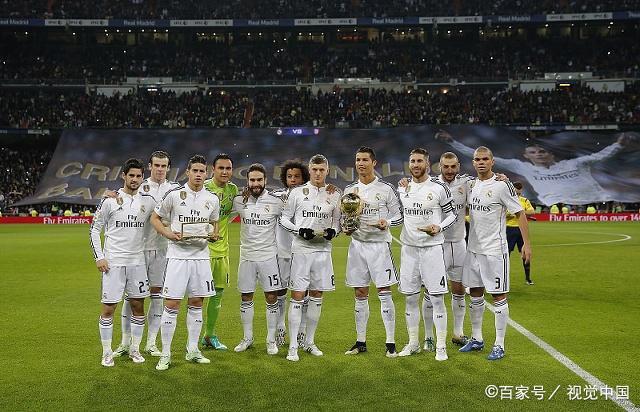 残忍！特雷杨被交易时坐在替补席 随后被叫回更衣室