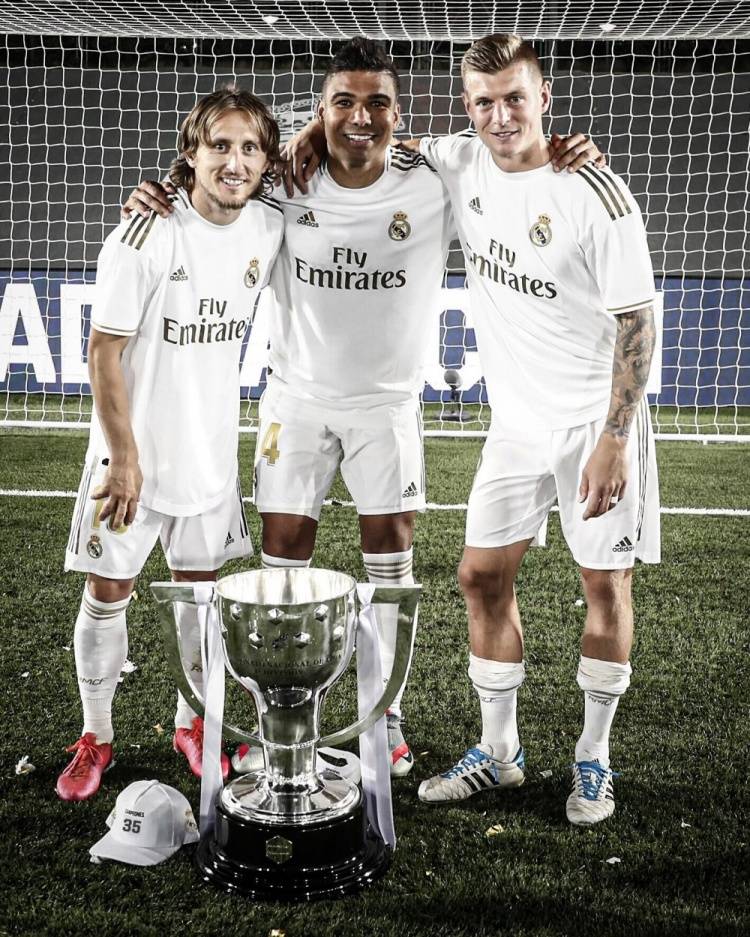 为应付未来7天5战，湖人10天短合同签下科比·巴夫金