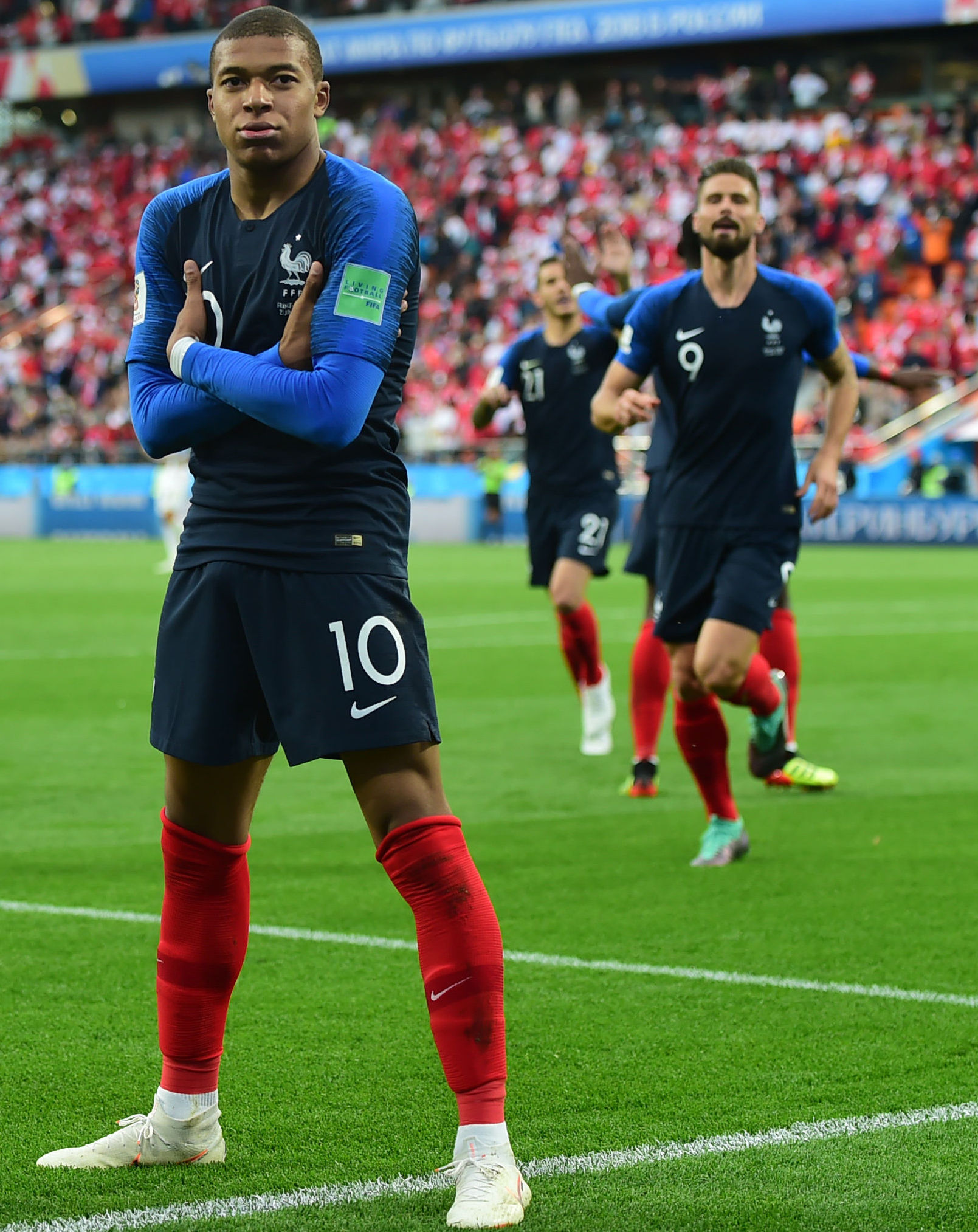 [天下足球]凯恩破门 拜仁战胜奥格斯堡