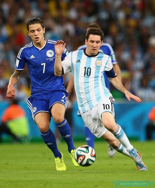 罗塞尼尔上任前10场比赛：英联杯两回合战枪手、