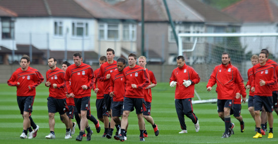 考虑下场欧冠关闭南看台，德雷森：放烟火的球迷需管理