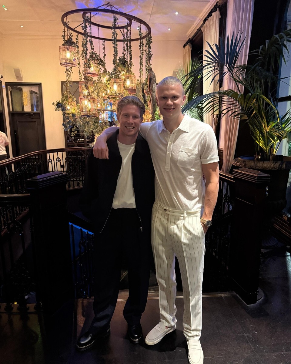 VCTCN：Shr1mp火力全开猎枭统治战局，AG击败狼队拿下首胜